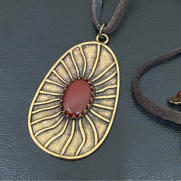 LUCKY BRAND Red Carnelian Brass-tone Large Pendant Leather Cord 26” Necklace - Picture 2 of 14